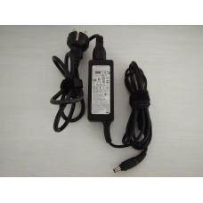 Адаптер живлення для ноутбука Samsung 19V, 2.1A, 40W. роз'єм 5.5 / 3.0-pin Адаптер живлення для ноутбука Samsung 19V, 2.1A, 40W. роз'єм 5.5 / 3.0-pin